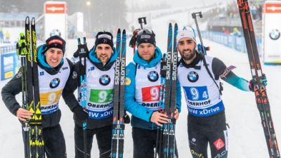 Martin Fourcade (d) lors du marathon d'Oberhof le 13 janvier 2019 Martin Fourcade (d) lors du marathon d'Oberhof le 13 janvier 2019