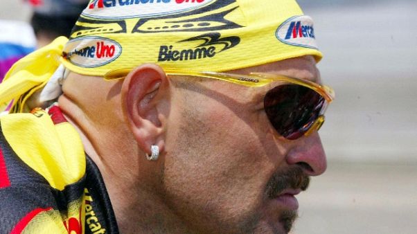 Cesenatico intitola piazza a Pantani Cesenatico intitola piazza a Pantani