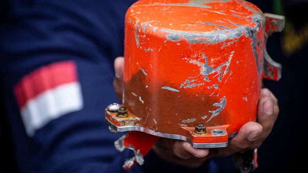 Indonesian divers find crashed Lion Air jet's second black box Indonesian divers find crashed Lion Air jet's second black box