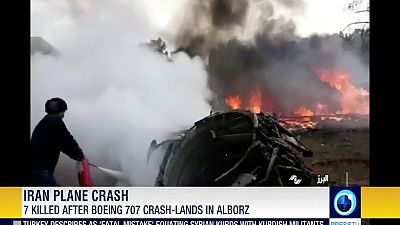 تحطم طائرة شحن عسكرية في إيران ومقتل 15 شخصا تحطم طائرة شحن عسكرية في إيران ومقتل 15 شخصا