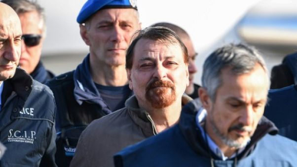 Cesare Battisti incarcéré en Sardaigne après 40 ans de cavale Cesare Battisti incarcéré en Sardaigne après 40 ans de cavale