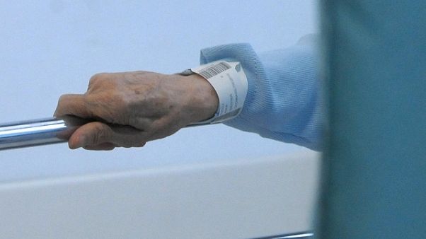 Deruba pazienti terminali in ospedale Deruba pazienti terminali in ospedale