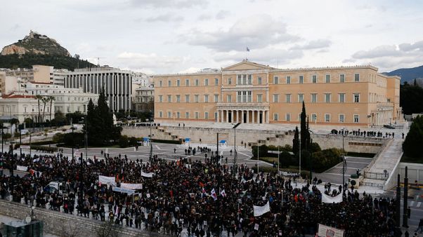 Greek teachers clash with police for second time in a week Greek teachers clash with police for second time in a week