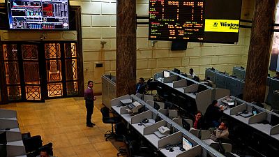 بورصة مصر تتراجع تحت ضغط ضعف الأسهم العالمية والسعودية تهبط بفعل النفط بورصة مصر تتراجع تحت ضغط ضعف الأسهم العالمية والسعودية تهبط بفعل النفط