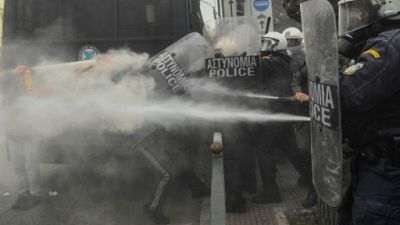 Grèce : heurts à Athènes entre policiers et étudiants Grèce : heurts à Athènes entre policiers et étudiants