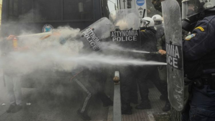 Grèce : heurts à Athènes entre policiers et étudiants 