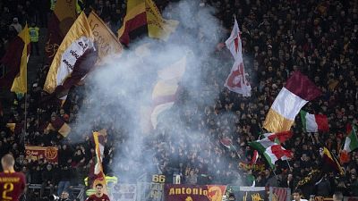Calcio: da curva Roma cori contro Napoli Calcio: da curva Roma cori contro Napoli