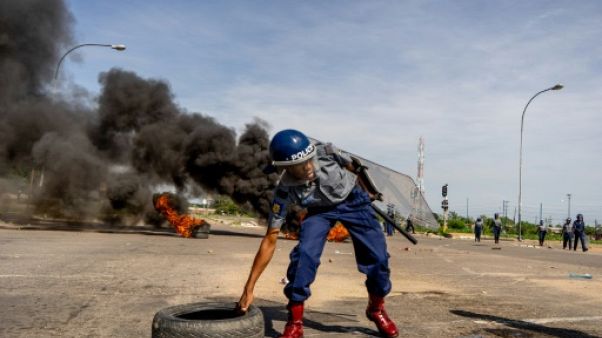Zimbabwe: les rues d'Harare désertes au lendemain de manifestations meurtrières Zimbabwe: les rues d'Harare désertes au lendemain de manifestations meurtrières