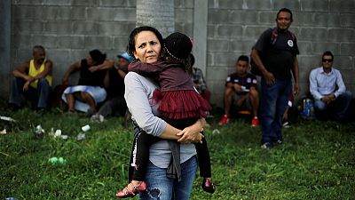 موجة جديدة تضم مئات المهاجرين من هندوراس تنطلق باتجاه أمريكا