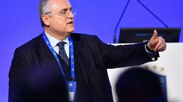 "Cori? Così club ostaggio dieci stupidi" "Cori? Così club ostaggio dieci stupidi"