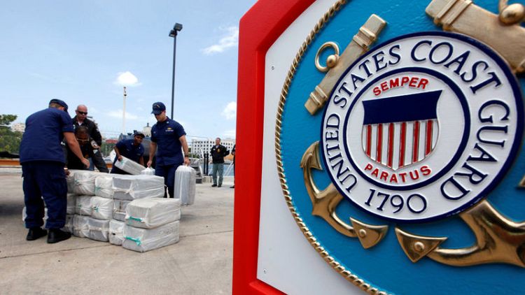 Shutdown bites economy, U.S. Coast Guard as Washington talks stall
