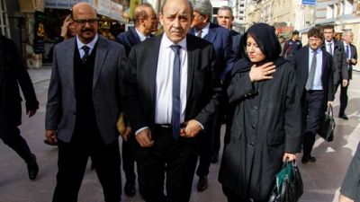 Le Drian dans la ville sainte irakienne de Najaf, une première Le Drian dans la ville sainte irakienne de Najaf, une première