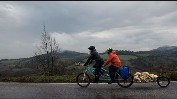 Non vedente in tandem da Roma a Pechino Non vedente in tandem da Roma a Pechino