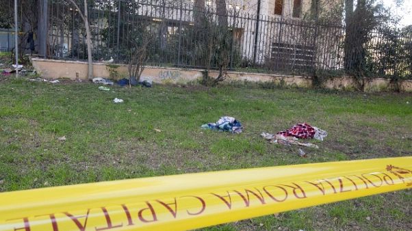Sos freddo, è strage di clochard a Roma Sos freddo, è strage di clochard a Roma