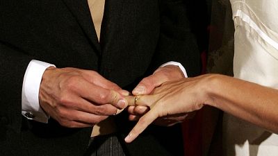 Matrimoni da sogno erano una truffa Matrimoni da sogno erano una truffa