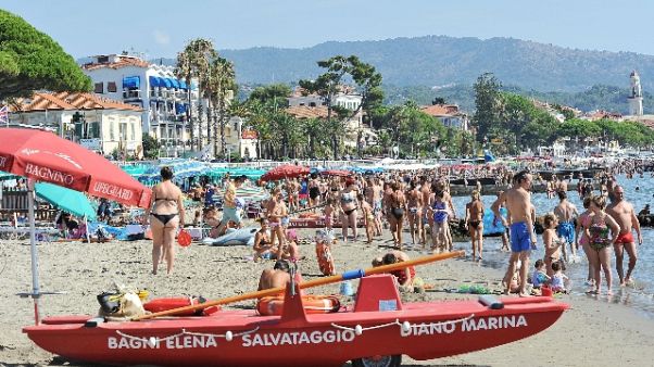 Lega-M5S propongono sanatoria spiagge Lega-M5S propongono sanatoria spiagge