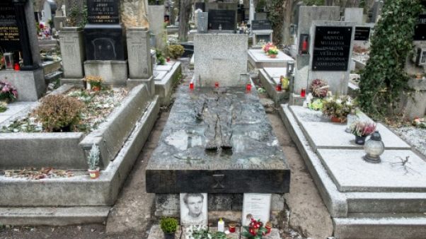 Les Tchèques rendent hommage à l'étudiant martyr Jan Palach Les Tchèques rendent hommage à l'étudiant martyr Jan Palach