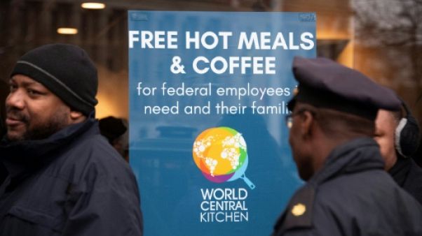 "Shutdown": fonctionnaires américains en difficulté, politiques dans l'impasse "Shutdown": fonctionnaires américains en difficulté, politiques dans l'impasse