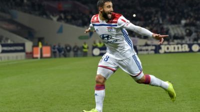 Ligue 1: Lyon sauve les meubles grâce à Fekir mais n'avance pas Ligue 1: Lyon sauve les meubles grâce à Fekir mais n'avance pas