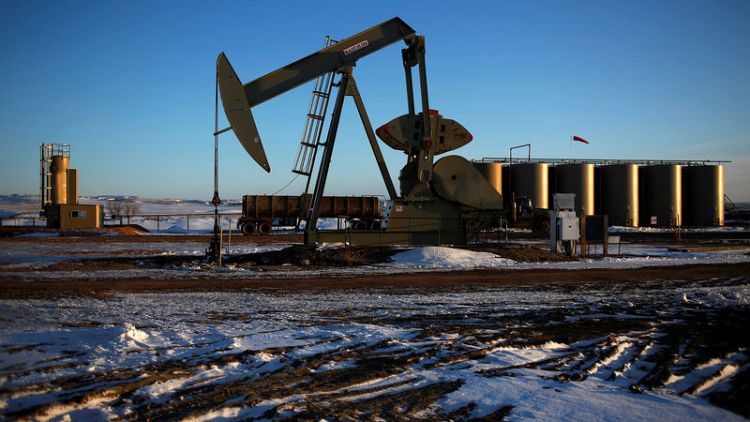 Record U.S. crude production weighs on oil prices