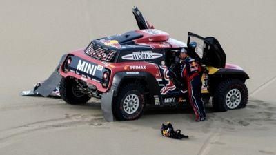 Dakar: Peterhansel "contrarié", contusion pour Castera Dakar: Peterhansel "contrarié", contusion pour Castera