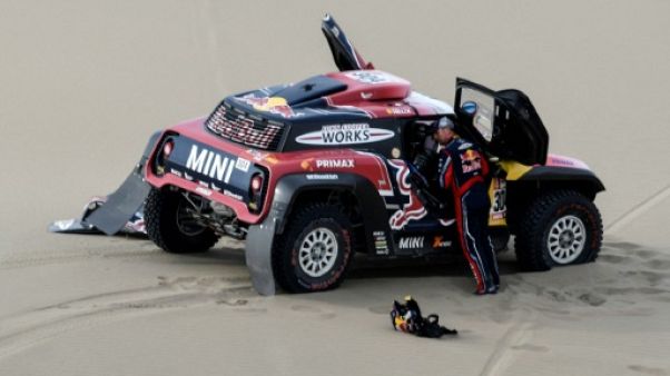 Dakar: Peterhansel "contrarié", contusion pour Castera Dakar: Peterhansel "contrarié", contusion pour Castera