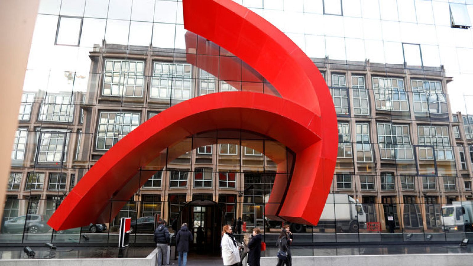 SocGen's fourth-quarter results to be hit by tough market conditions