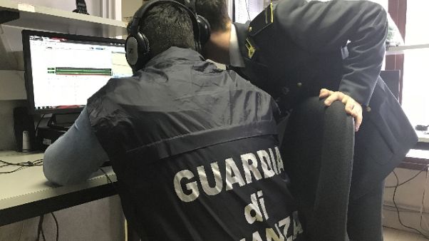 Auto pagate e non consegnate, arresti Auto pagate e non consegnate, arresti