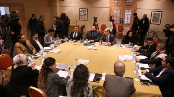 Yémen: gouvernement et rebelles examinent à Amman un échange des prisonniers Yémen: gouvernement et rebelles examinent à Amman un échange des prisonniers
