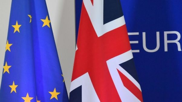 Les drapeaux de l'UE et du Royaume-Uni, le 25 novembre 2018 à Bruxelles Les drapeaux de l'UE et du Royaume-Uni, le 25 novembre 2018 à Bruxelles