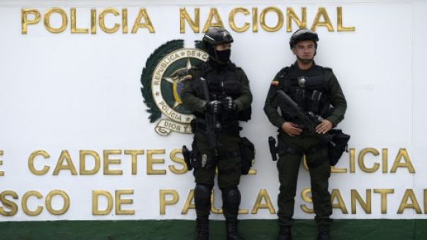 Colombie: 21 morts, 68 blessés dans l'attentat contre l'école de police à Bogota Colombie: 21 morts, 68 blessés dans l'attentat contre l'école de police à Bogota