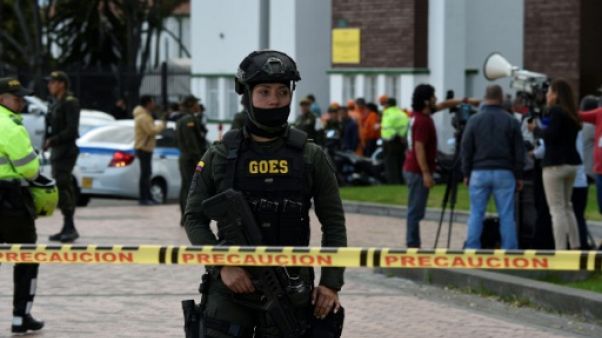Attentat à la voiture piégée à Bogota : 8 morts, 10 blessés Attentat à la voiture piégée à Bogota : 8 morts, 10 blessés
