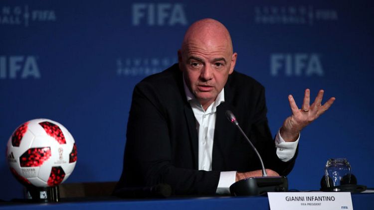 إنفانتينو: لا يوجد تعارض في تنظيم كأس العالم في دول من قارتين مختلفين