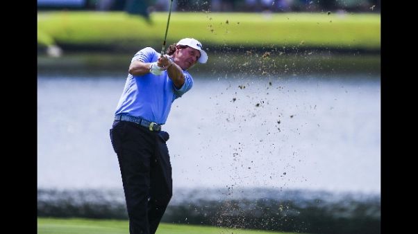 Golf: Mickelson show al Desert Classic Golf: Mickelson show al Desert Classic