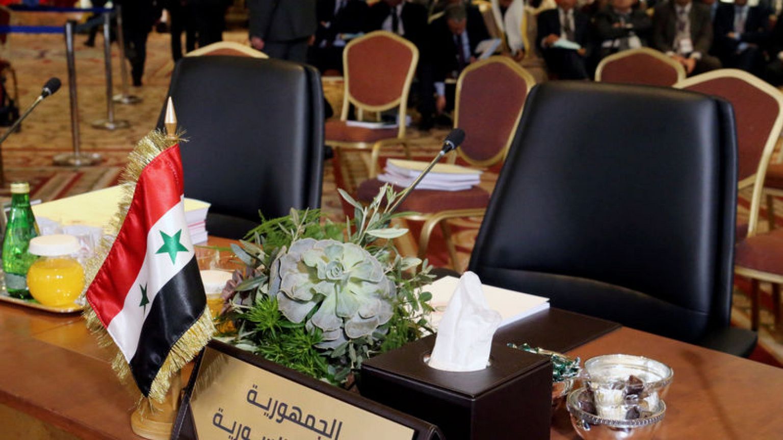 الانقسامات تطغى على قمة عربية تنموية في لبنان وسط غياب الزعماء