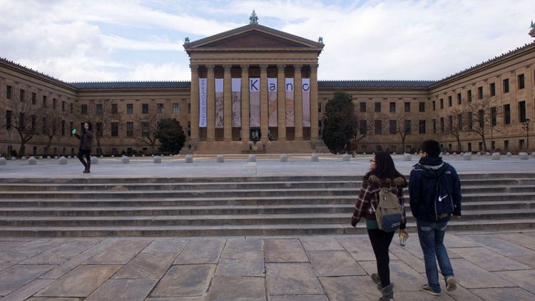 Shutdown sojourn - Free museums, music for furloughed U.S. workers