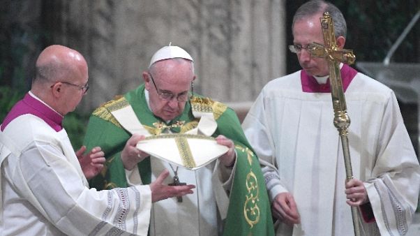 Papa 'commissaria' il Coro della Sistina Papa 'commissaria' il Coro della Sistina