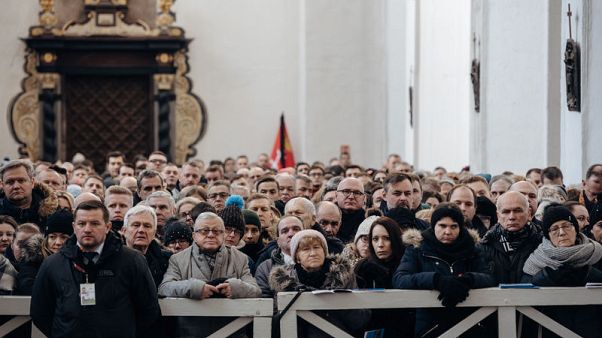 Murdered Polish mayor's funeral draws crowd of 45,000 in Gdansk Murdered Polish mayor's funeral draws crowd of 45,000 in Gdansk