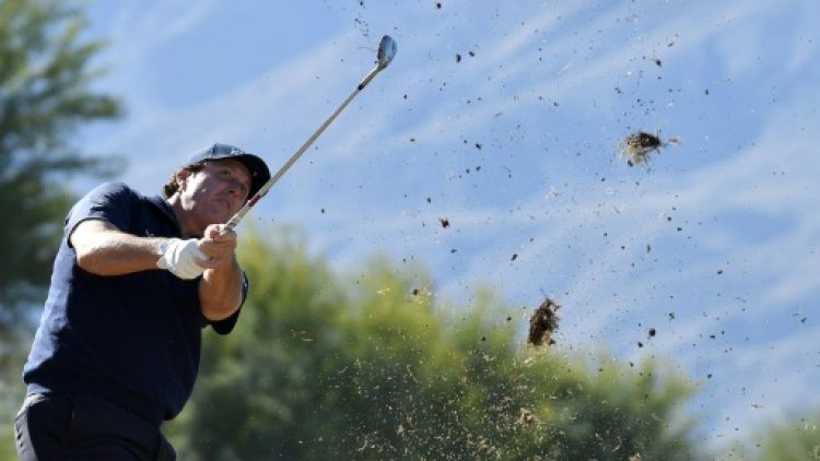 Golf: Mickelson poursuit son cavalier seul au 3e tour du Desert Classic