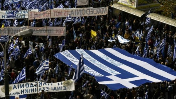 Des milliers de manifestants à Athènes contre l'accord sur la Macédoine Des milliers de manifestants à Athènes contre l'accord sur la Macédoine