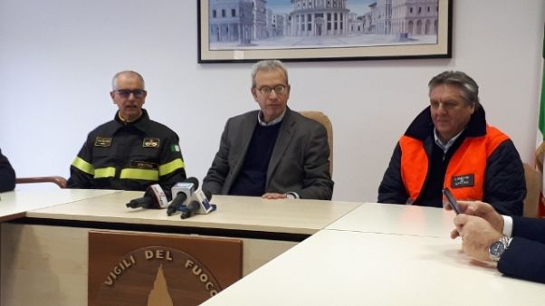 Bomba Ancona: prefetto, fine pericolo Bomba Ancona: prefetto, fine pericolo
