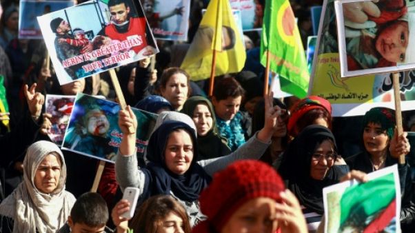 Syrie: trois morts dans l'explosion d'une bombe dans un bus à Afrine (ONG) Syrie: trois morts dans l'explosion d'une bombe dans un bus à Afrine (ONG)