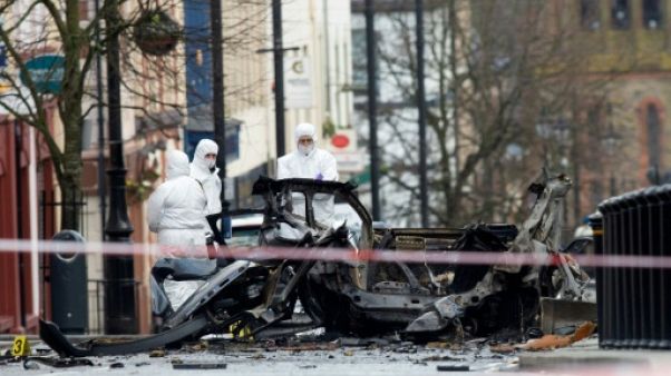 Irlande du Nord : quatre arrestations après l'explosion d'une voiture piégée Irlande du Nord : quatre arrestations après l'explosion d'une voiture piégée