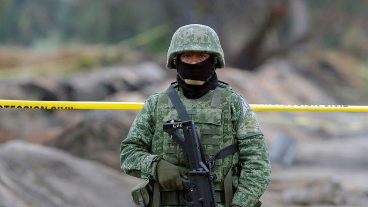 وزير مكسيكي: شركة بيميكس لم تغلق صمام خط الأنابيب قبل حدوث الانفجار المميت