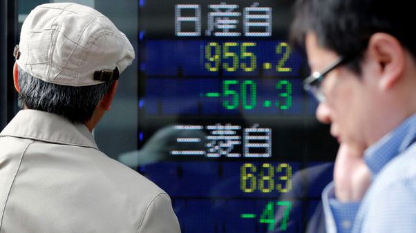 نيكي يغلق عند أعلى مستوى في شهر وتراجع الين يعزز المصدرين نيكي يغلق عند أعلى مستوى في شهر وتراجع الين يعزز المصدرين
