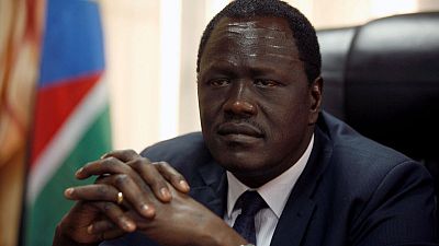 وزير: جنوب السودان يبدأ إصلاح آبار دمرتها الحرب الأهلية ويضخ النفط منها