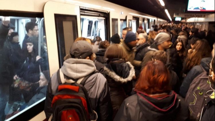 Metro A chiusa da Battistini a Termini