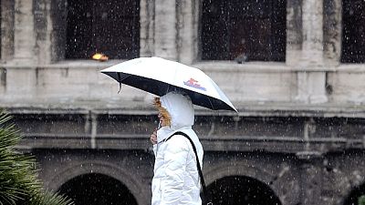 Rischio neve a Roma, distribuito sale Rischio neve a Roma, distribuito sale