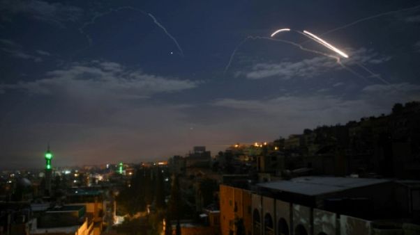 Israël dit avoir frappé à nouveau des cibles iraniennes en Syrie Israël dit avoir frappé à nouveau des cibles iraniennes en Syrie