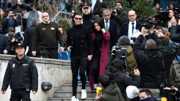 Espagne: Ronaldo condamné à une lourde amende pour fraude fiscale Espagne: Ronaldo condamné à une lourde amende pour fraude fiscale